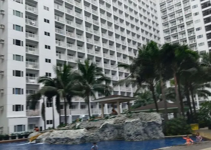 Shore1 Towerd 1br Moa Firewoks View By Shmily Staycation Manila
